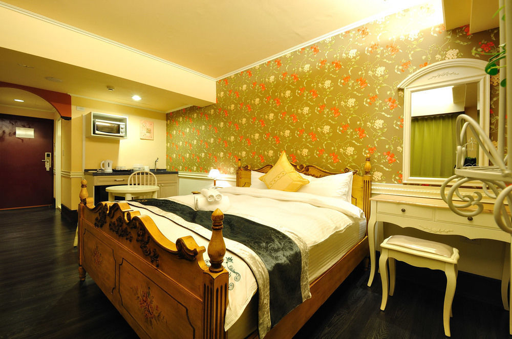 Elizabeth Hotel Taichung Exterior foto